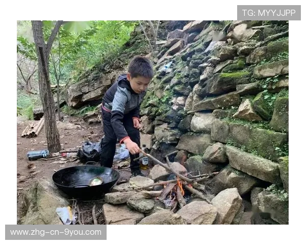 自然探险穿越赛，野外求生挑战极限技巧，野外探险节目综艺