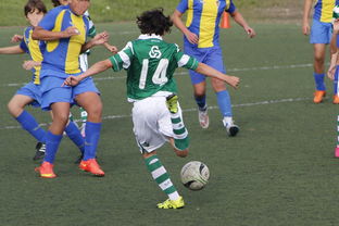 九游官网入口活动-库里接受挑战在一分钟内投中十球,库里连续投进105记三分